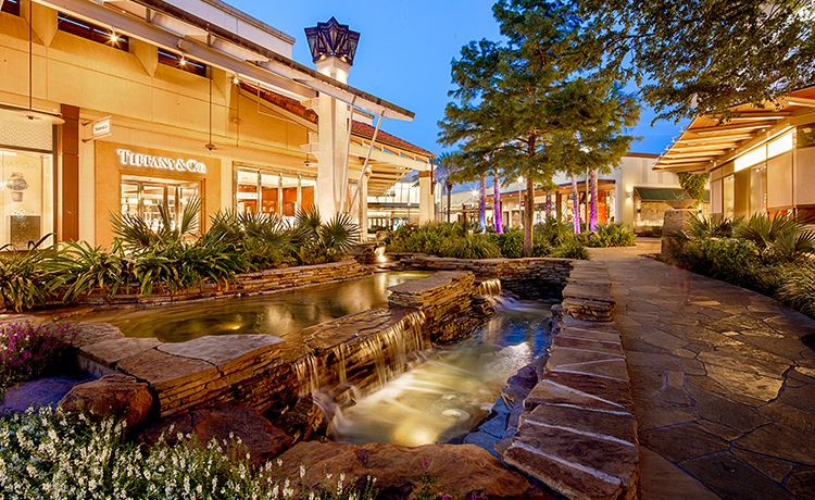 Shops at La Cantera