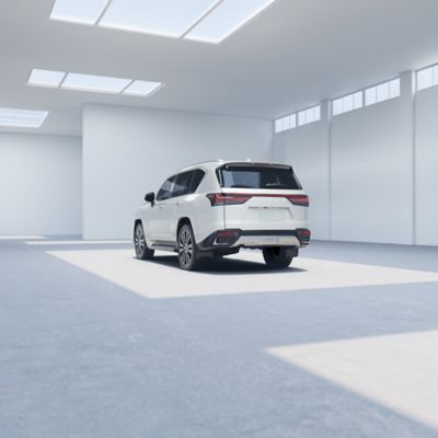 2026 Lexus LX, thumbnail 5