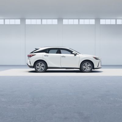 Lexus RX350 ホワイト レクサス RX 2022年モデル RX350 version Lの価格・性能・装備