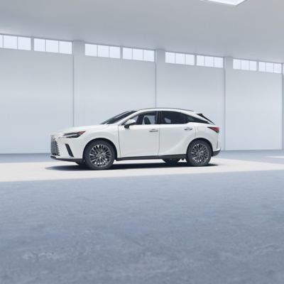 Lexus RX350 ホワイト sddefault.jpg
